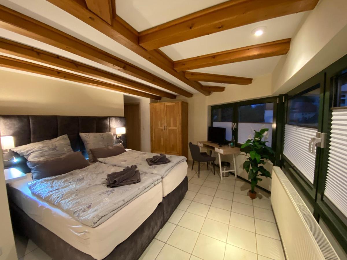 Gaestehaus Am Kurpark Hotel Garni Хорн-Бад Майнберг Екстериор снимка