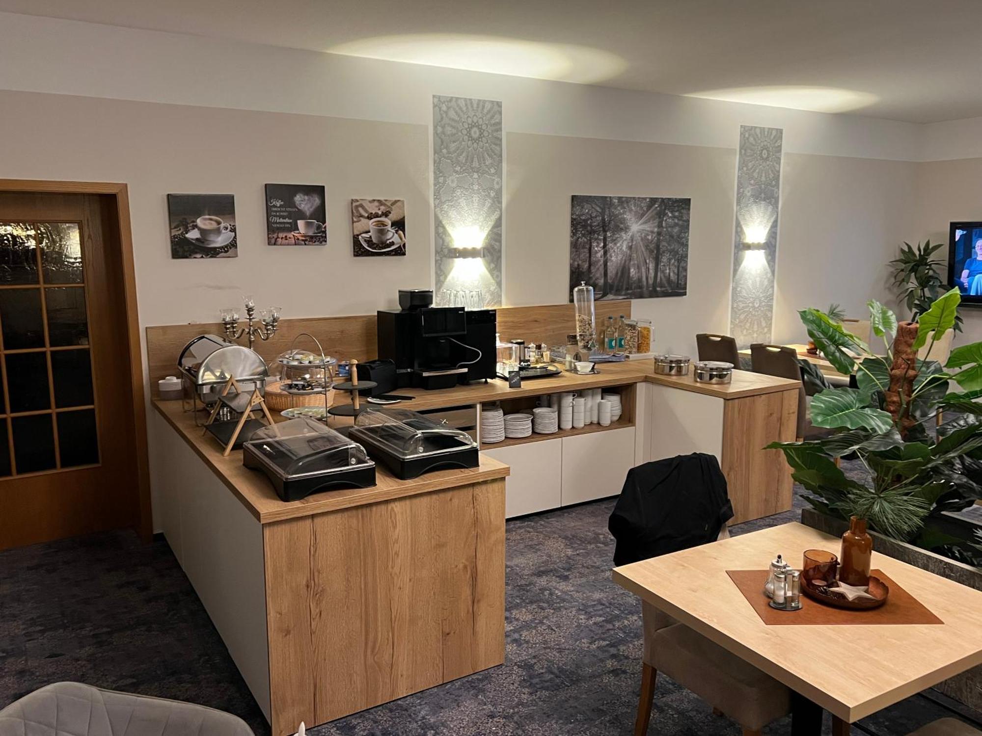 Gaestehaus Am Kurpark Hotel Garni Хорн-Бад Майнберг Екстериор снимка
