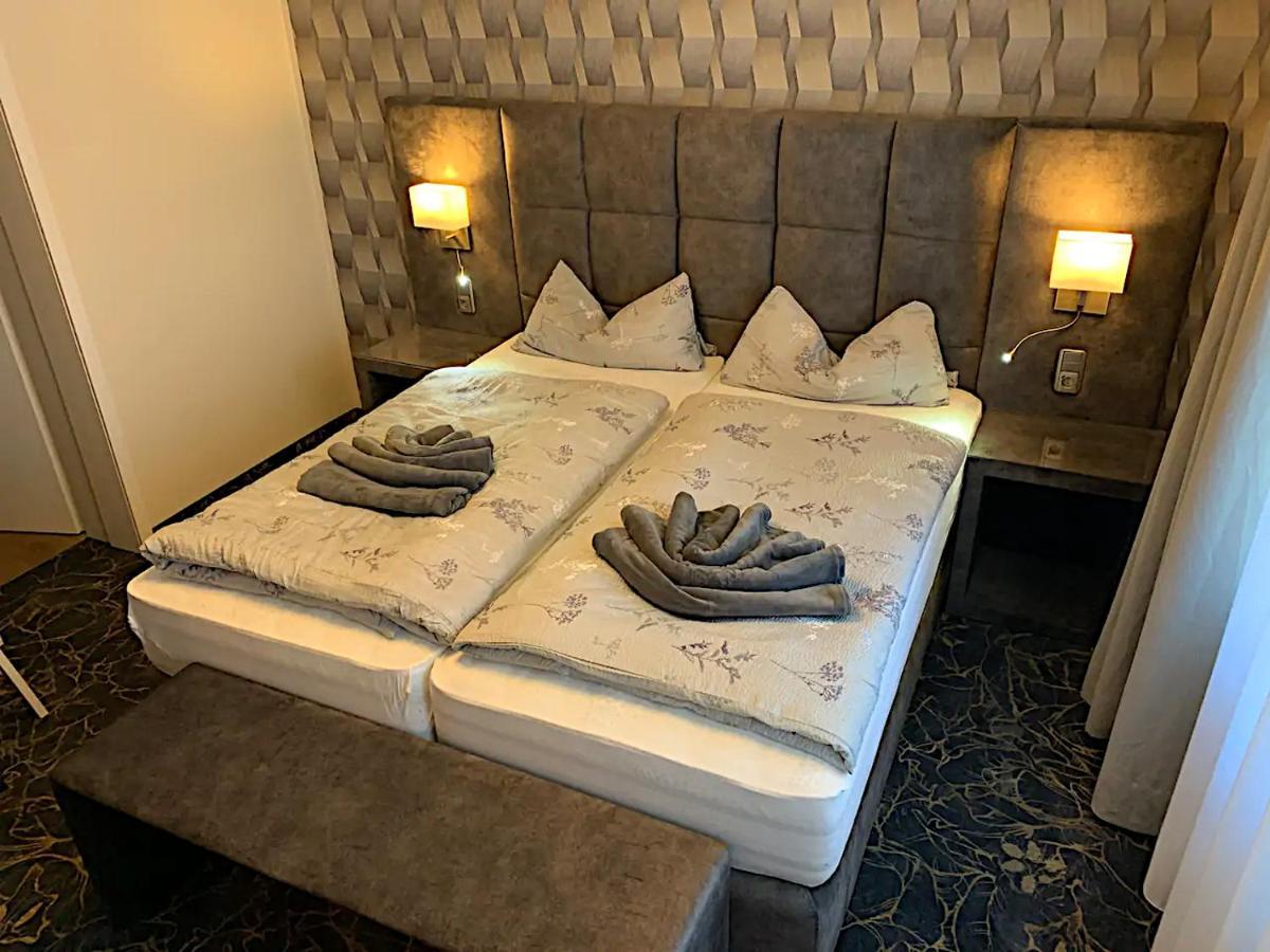 Gaestehaus Am Kurpark Hotel Garni Хорн-Бад Майнберг Екстериор снимка